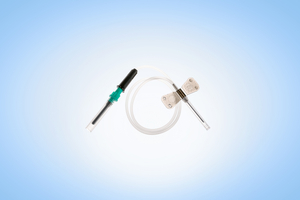 إبرة جمع الدم من وريد فروة الرأس (إبرة الفراشة)